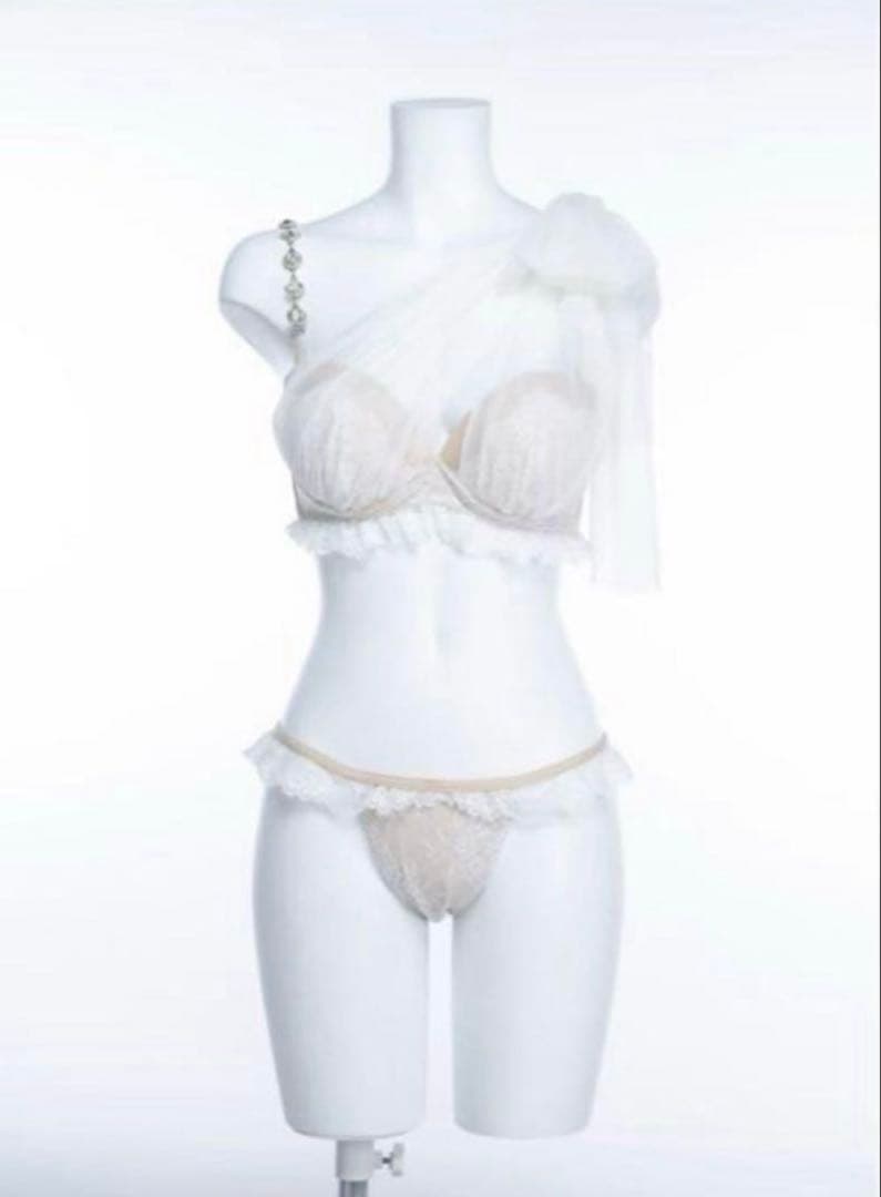 whip bunny ♡Tulle ribbon Swim wear 白