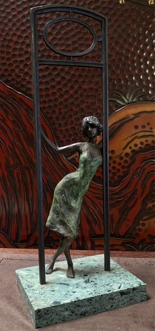 Laszlo Kutasの立像 Laszlo Kutasの立像