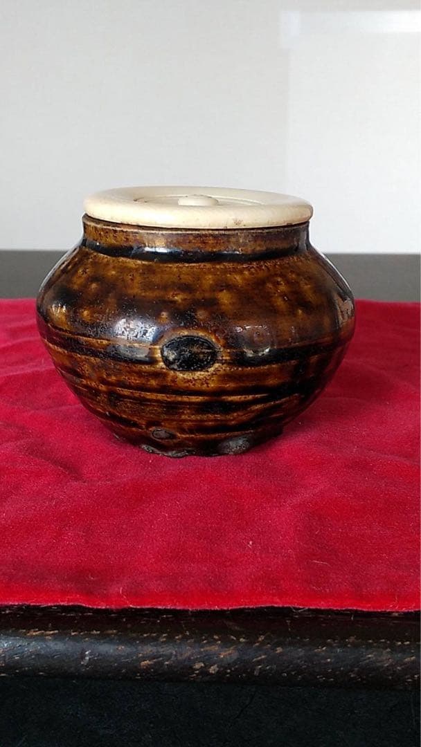李朝　飴釉　大海茶入　ぐい呑み　朝鮮美術　韓国美術　茶道具　煎茶道具　古美術