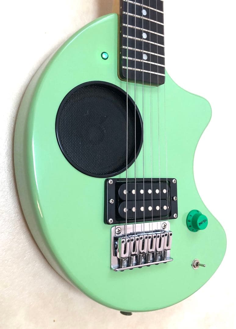 【超美品】ZO-3 ミントグリーン アンプ内蔵ミニギター 専用ケース付き！！