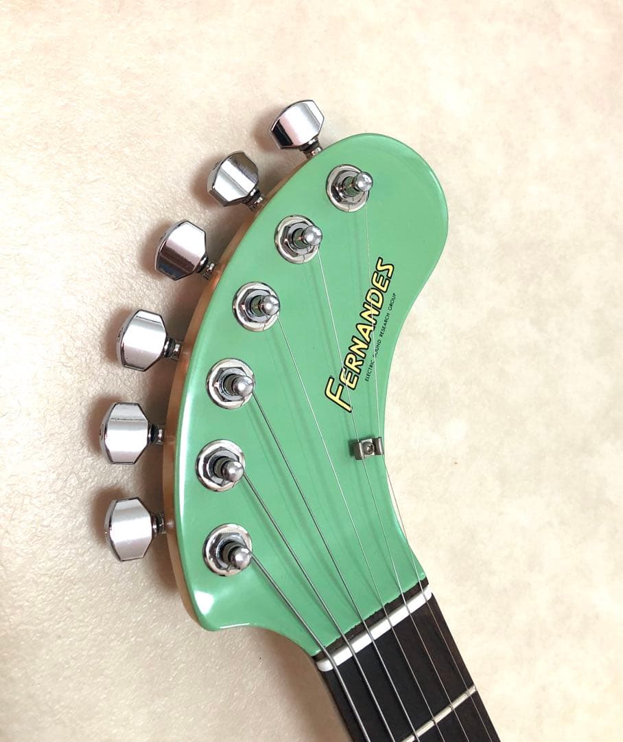 【超美品】ZO-3 ミントグリーン アンプ内蔵ミニギター 専用ケース付き！！