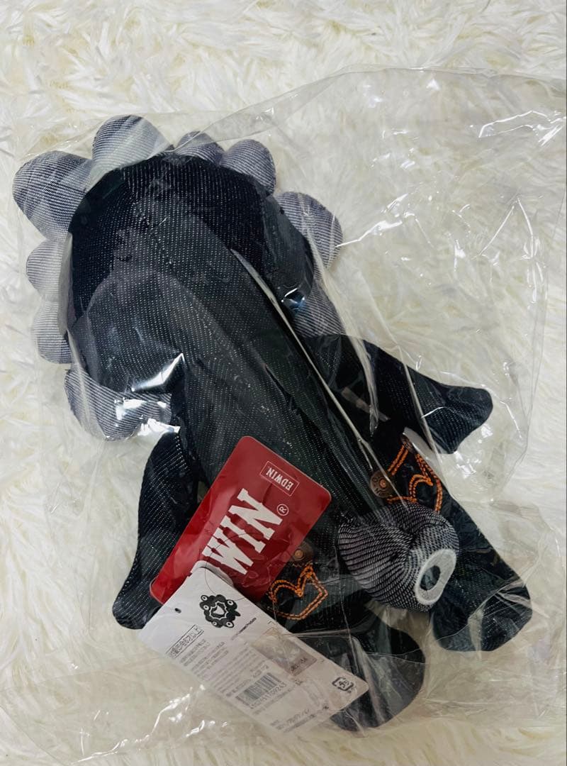 大阪関西万博　EDWIN ミャクミャク　ぬいぐるみ　大