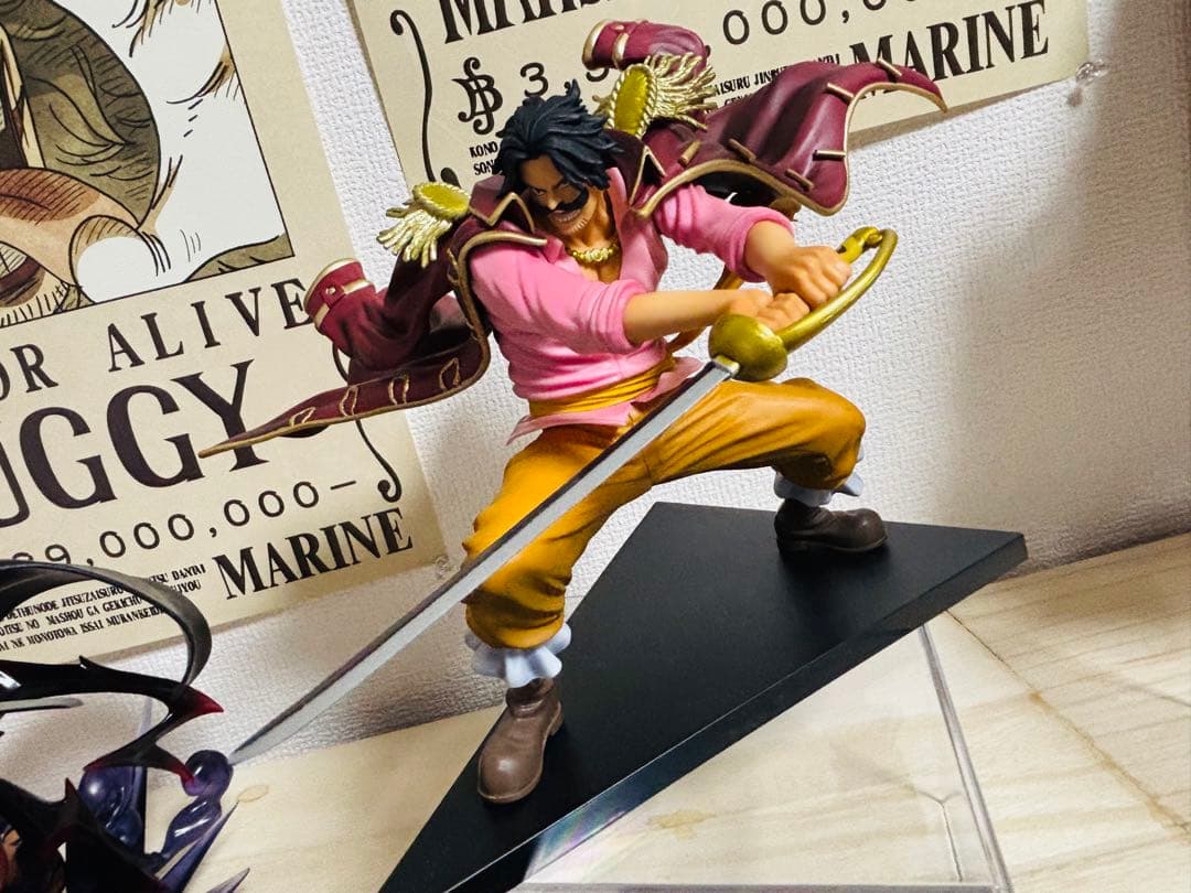 ワンピース一番くじ　ゴールド　ロジャー　ニューゲート　白ひげ　フィギュア