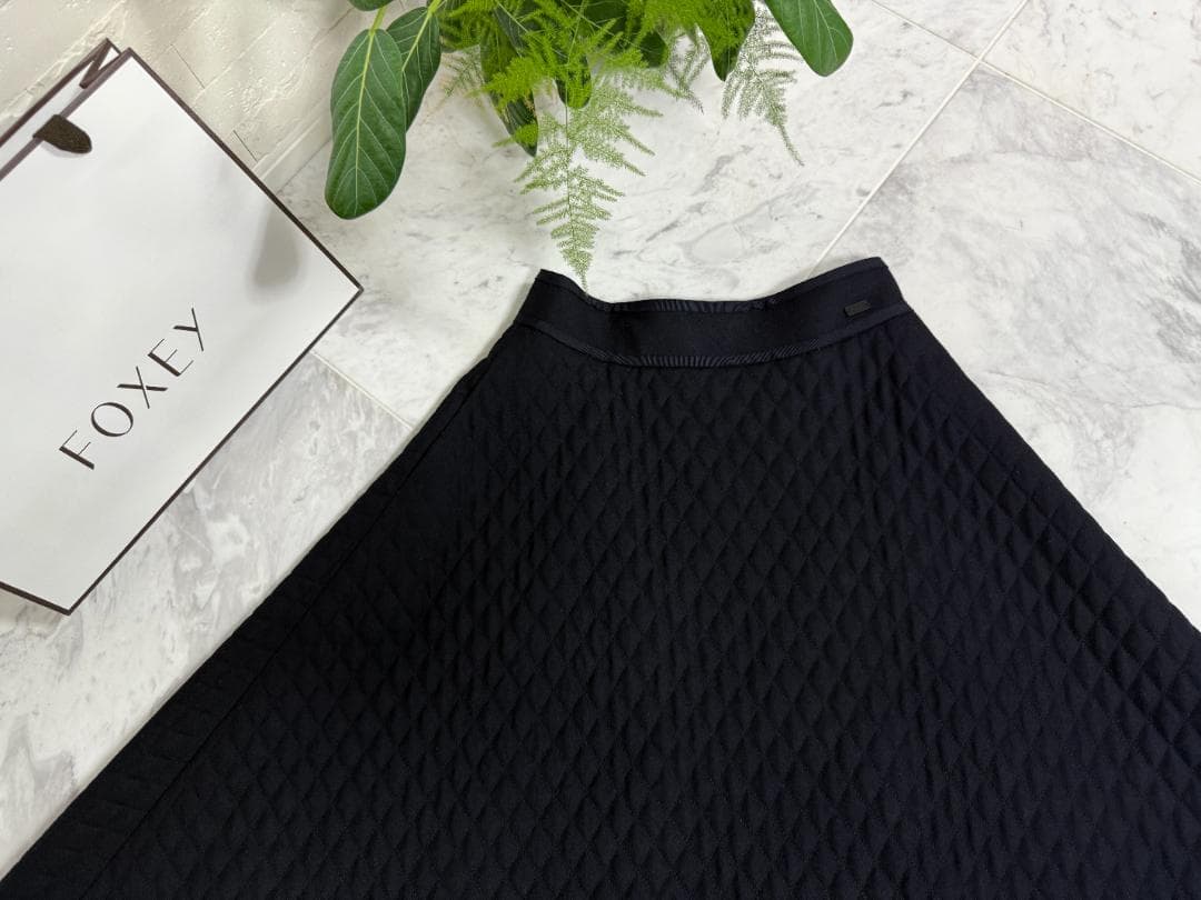 極美品★FOXEY/フォクシーフレアマトラッセ 40 ウール Aライン 別冊掲載