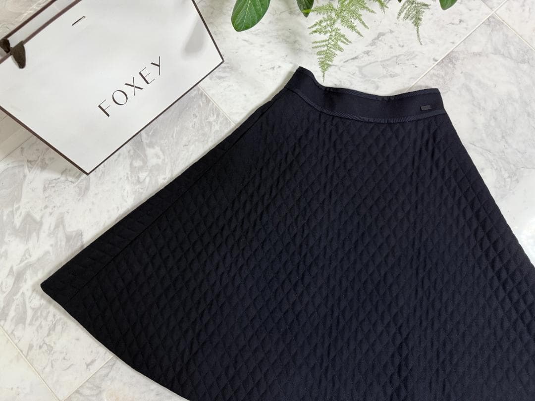 極美品★FOXEY/フォクシーフレアマトラッセ 40 ウール Aライン 別冊掲載