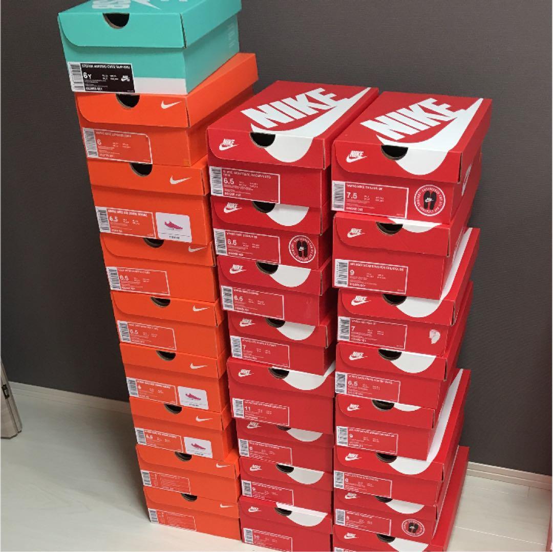 NIKE スニーカー赤箱