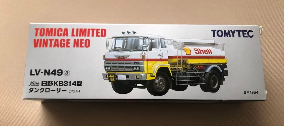 トミカリミテッドヴィンテージ LV-N49a 日野KB314型タンクローリー