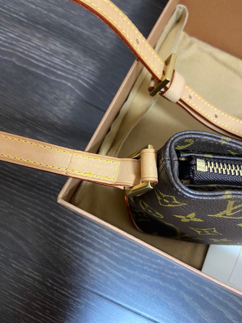 未使用Louis Vuitton トロターモノグラム ショルダーバッグ