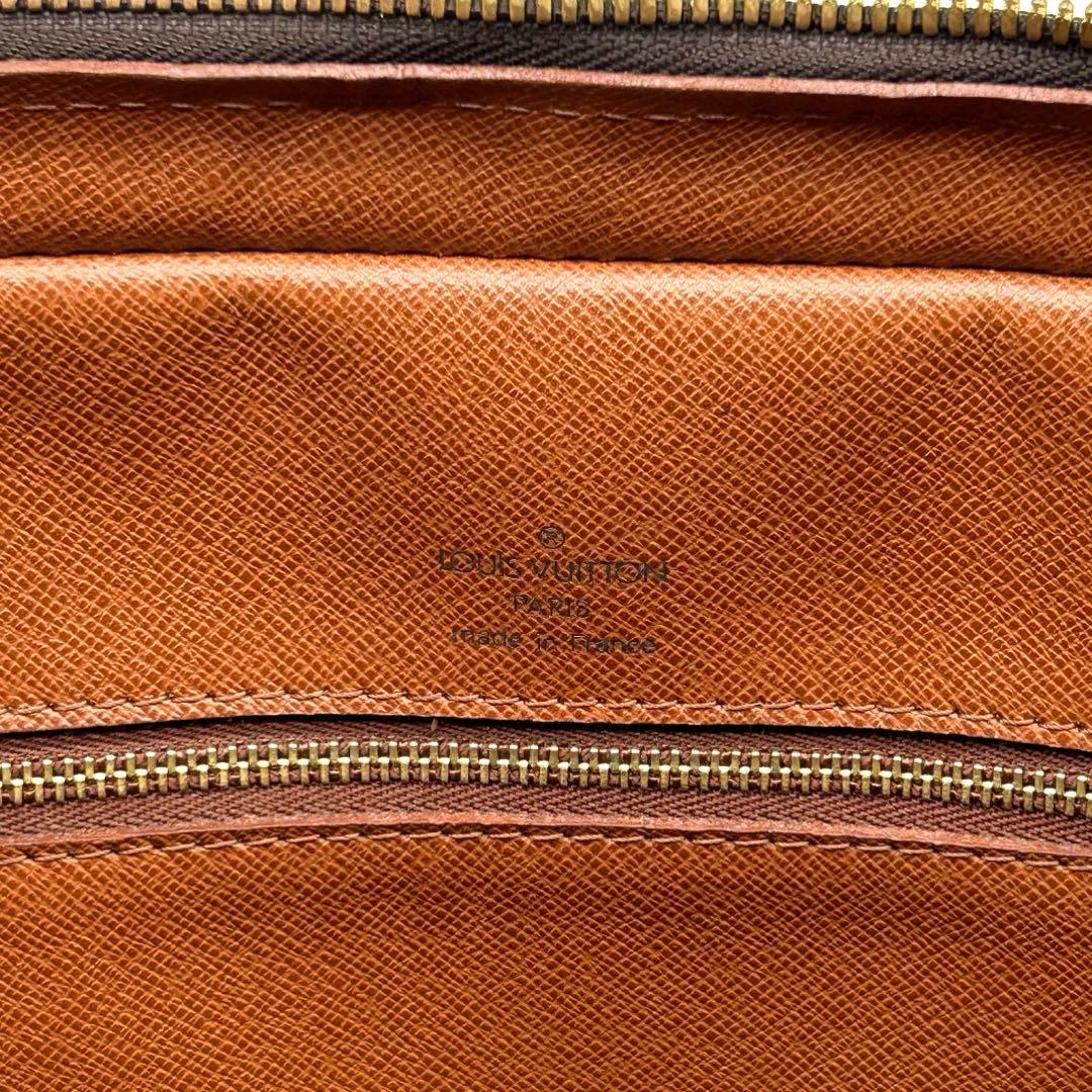 ルイヴィトン ポルトドキュマン ヴォワヤージュ モノグラム　ビジネスバッグ