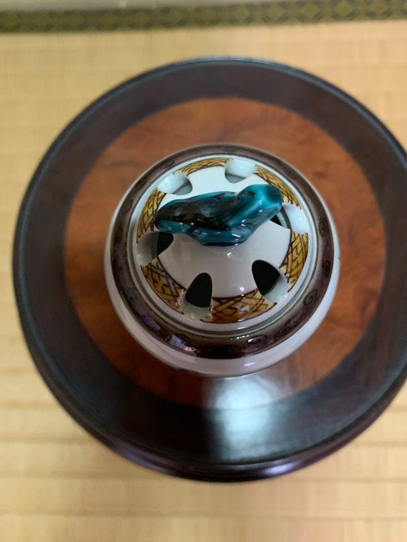 九谷香炉　三代為吉