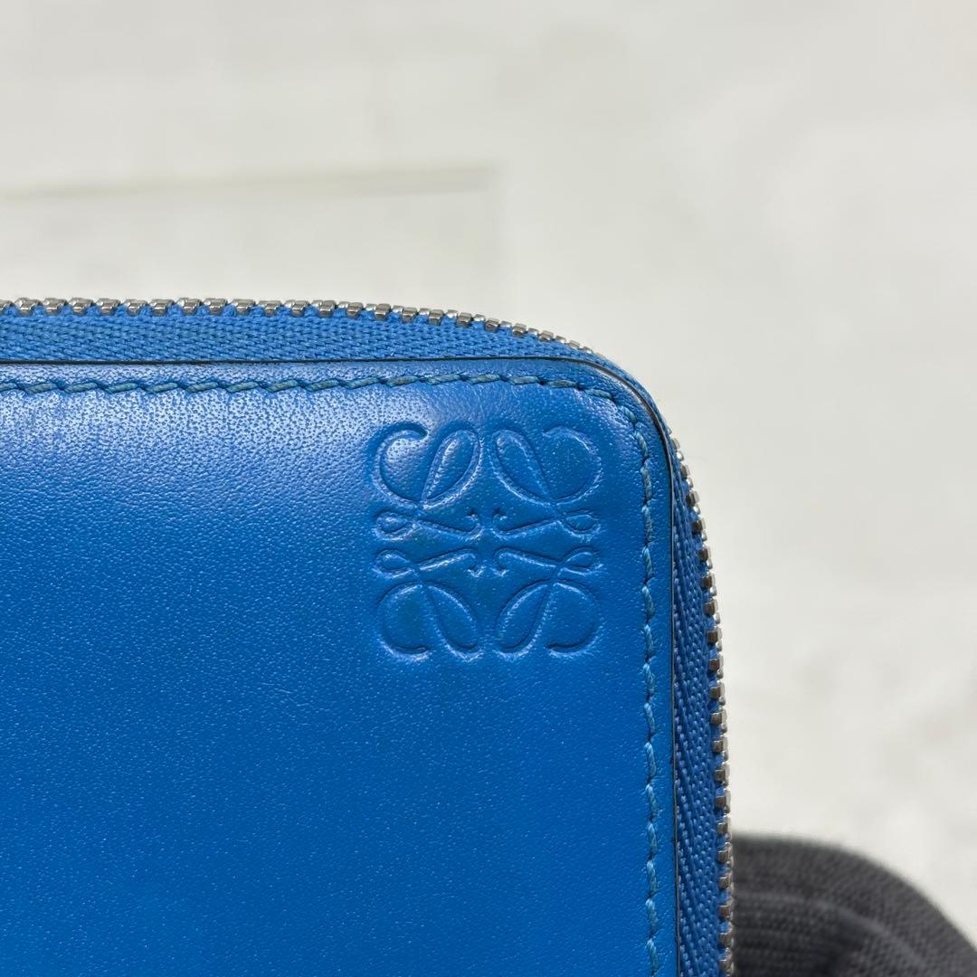 LOEWE ロエベ アナグラム ラウンドファスナー 型押し 財布 ミニ財布