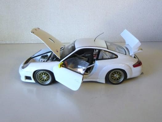 ミスターポンさん専用 AUTOart (1/18) ポルシェ 911 GT3R