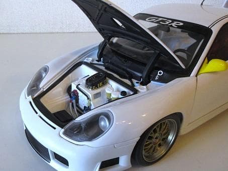 ミスターポンさん専用 AUTOart (1/18) ポルシェ 911 GT3R