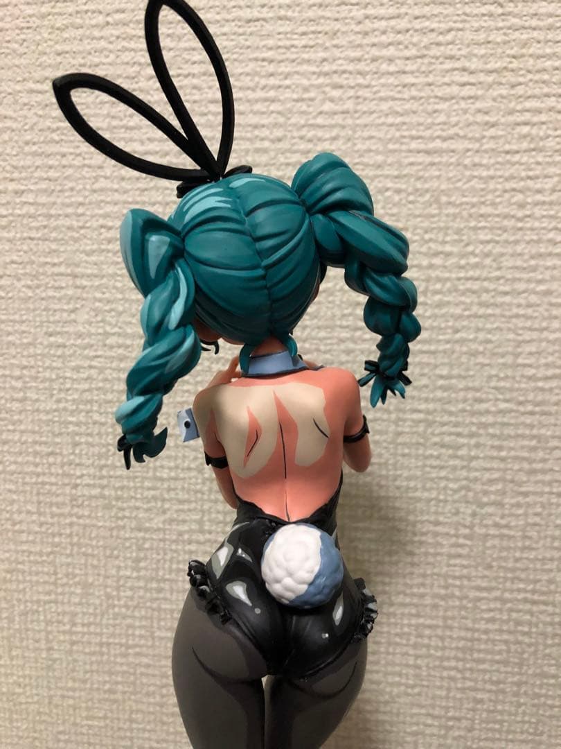 初音ミク　Bi Cute Bunniesフィギュア　リペイント　2次元塗装
