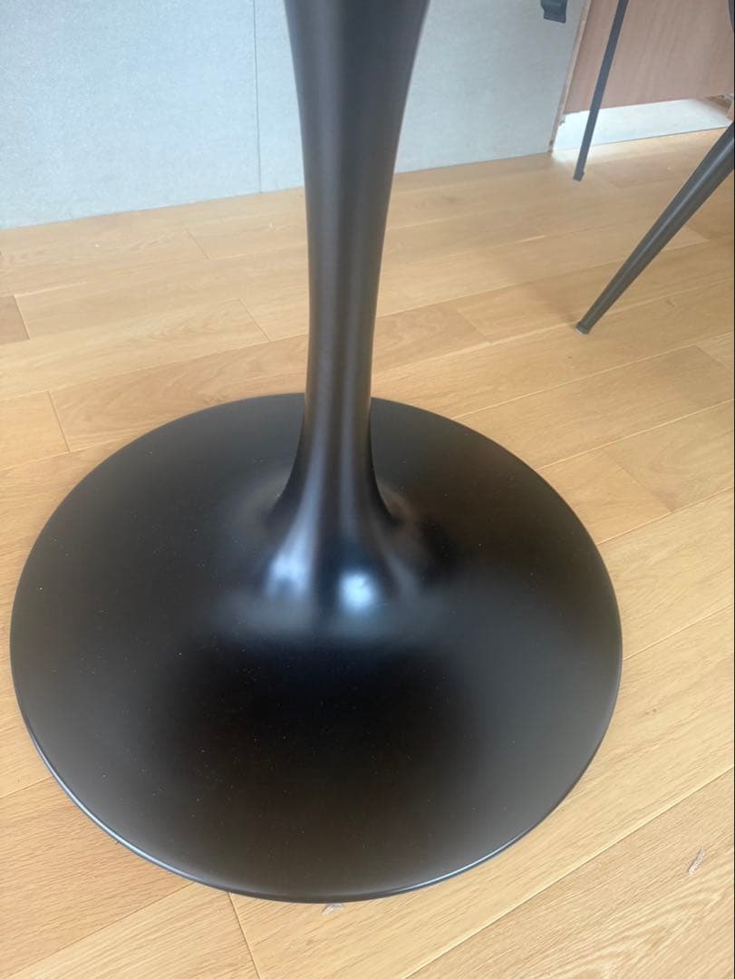 テーブル KARE ラウンドテーブル 丸テーブル ダイニングテーブル