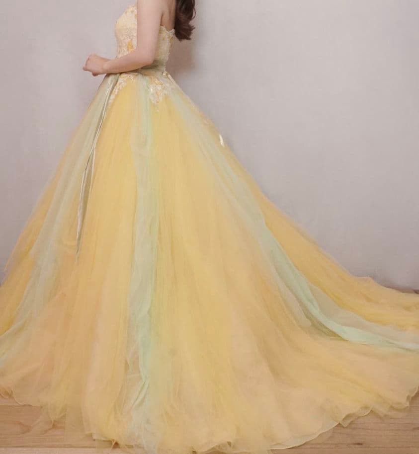 カラードレス　イエローグラデーションドレス