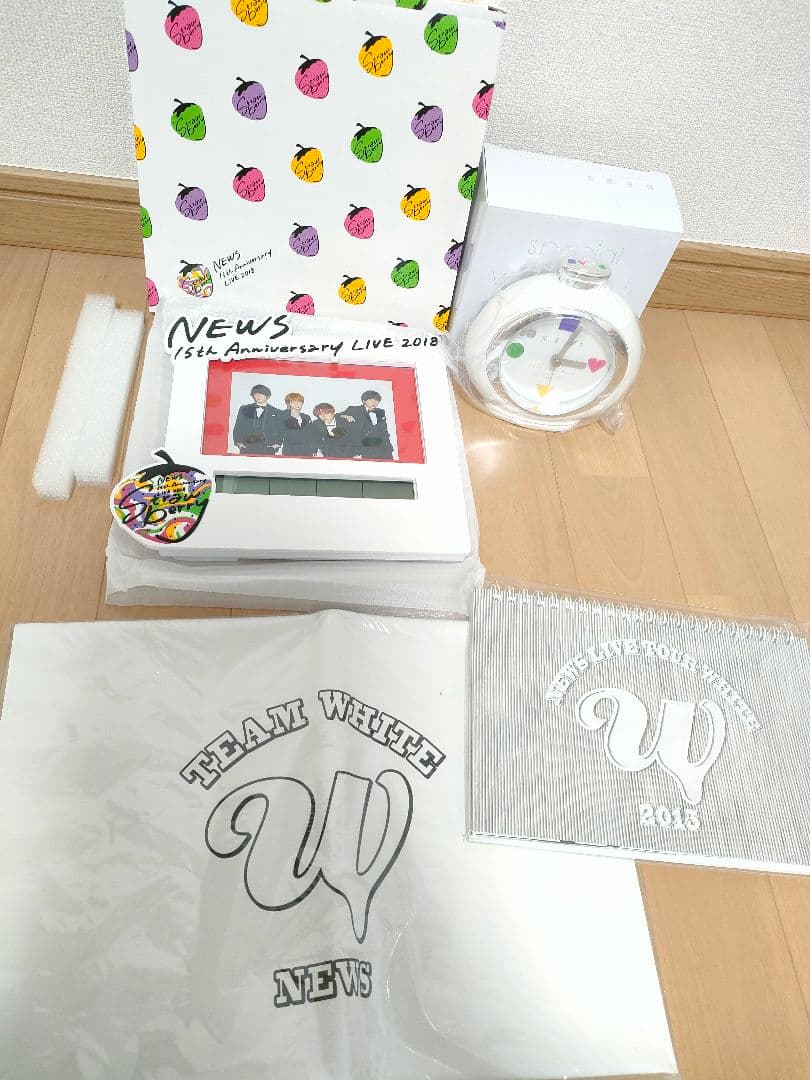 最終値下げ！　NEWS　まとめ売り　パンフレット　時計　カレンダー