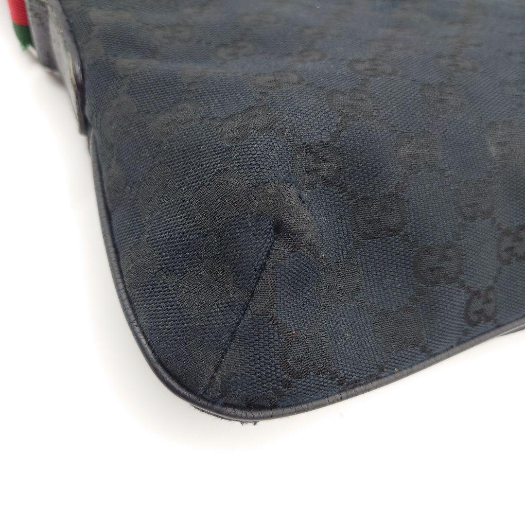 GUCCI ショルダーバッグ 斜め掛け GGキャンバス シェリーライン グッチ