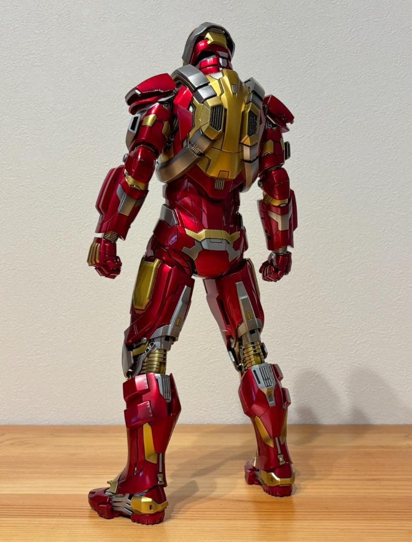 ホットトイズ1/6 アイアンマン・マーク17【ハートブレイカー】MCU