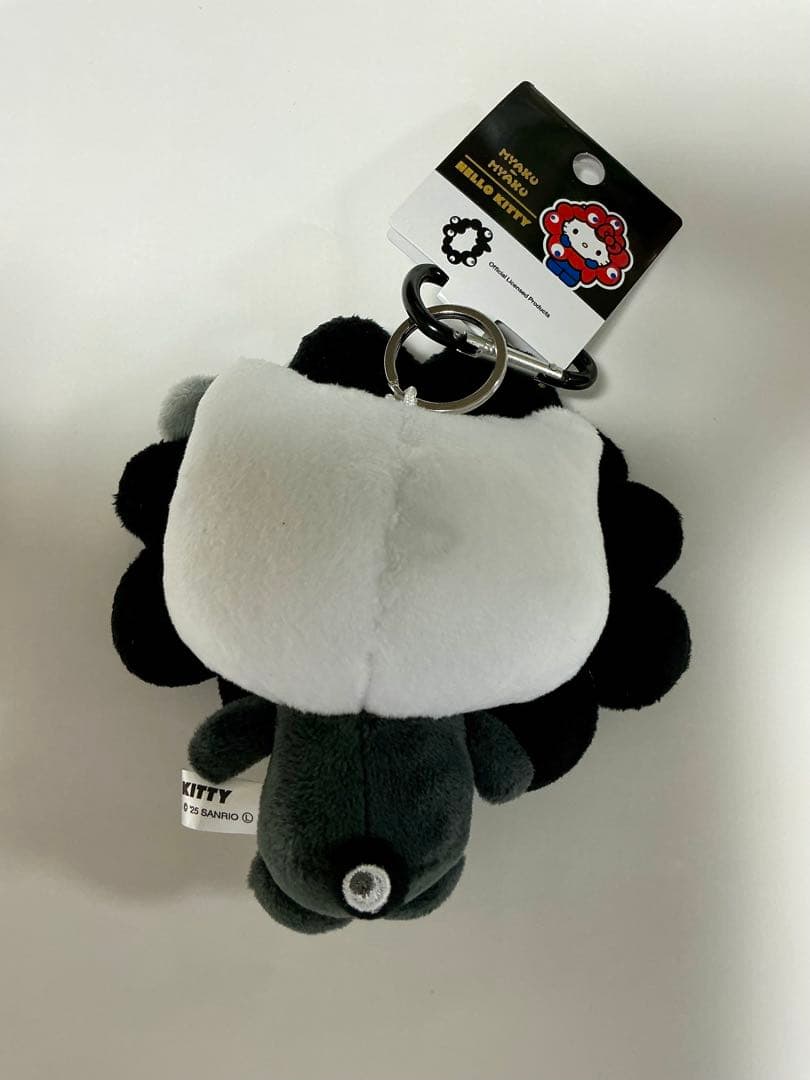 EXPO2025黒ミャクミャクサンリオキティカラビナ