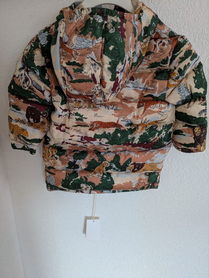 ⭐️新品、未使用品（タグ付き）⭐️GUCCI グッチ　ダウンコート　アニマル柄