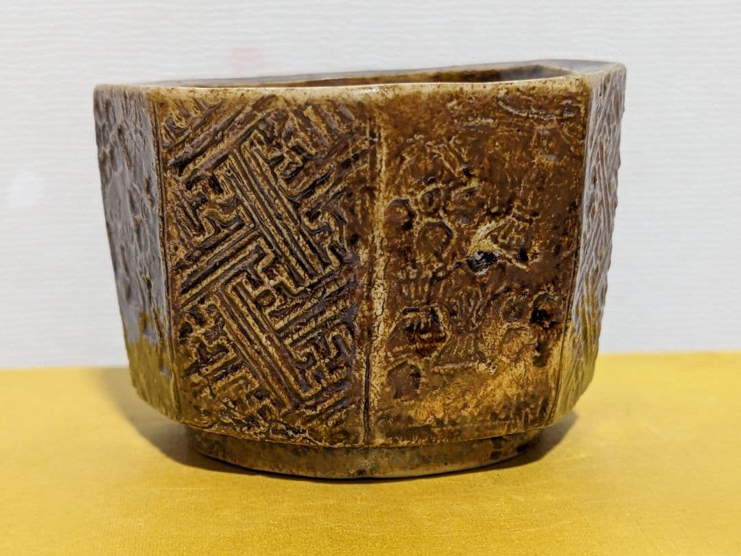 ♦江戸時代 瀬戸焼系 飴釉 八角形 面取り 幾何学文様 豆香炉 香道具 骨董品 ♢江戸時代 瀬戸焼系 飴釉 八角形 面取り 幾何学文様 豆香炉