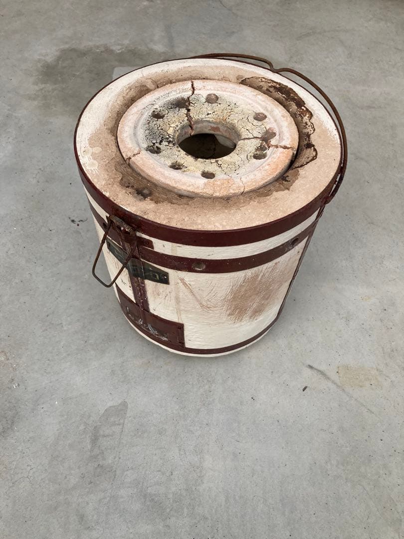 昭和レトロ】金華煉炭火鉢 煉炭 ウロコボシ 古家具 キンカ - メルカリ