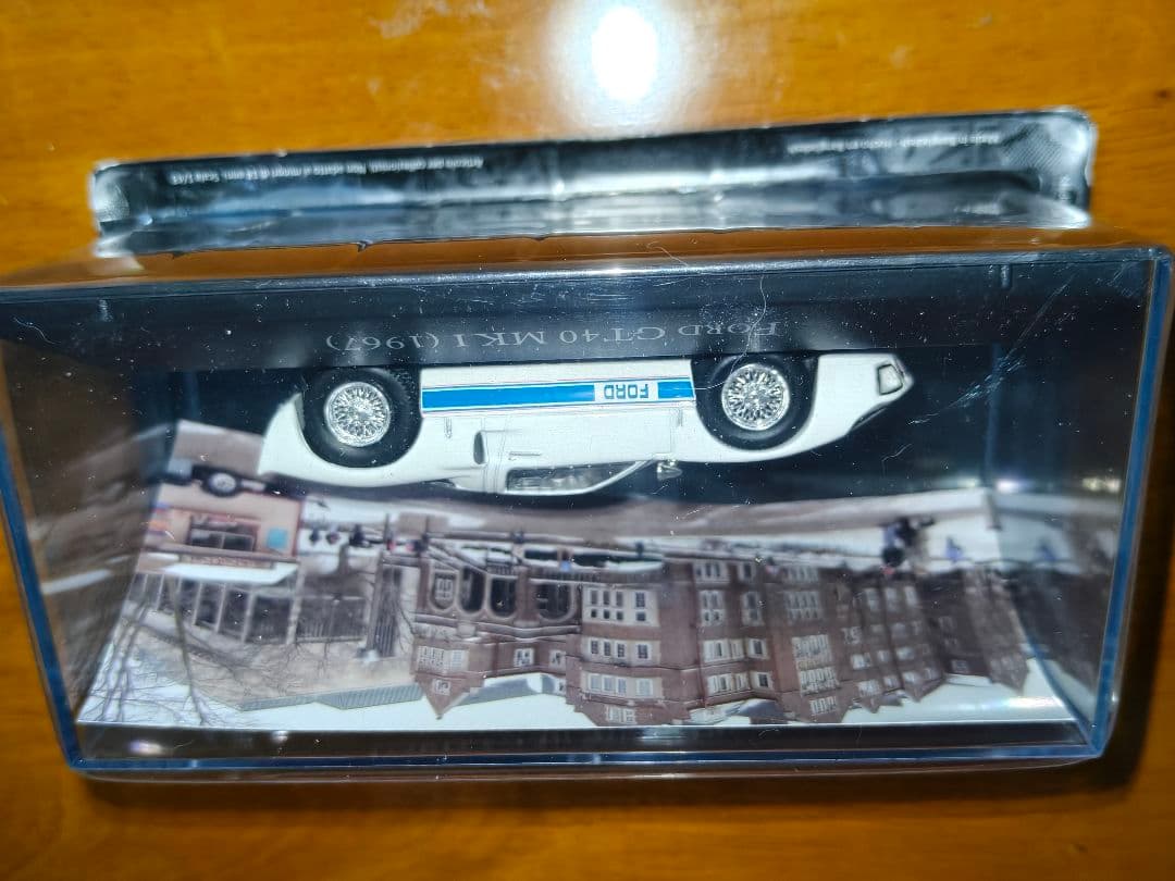 1/64 フォード GT40 ミニカー