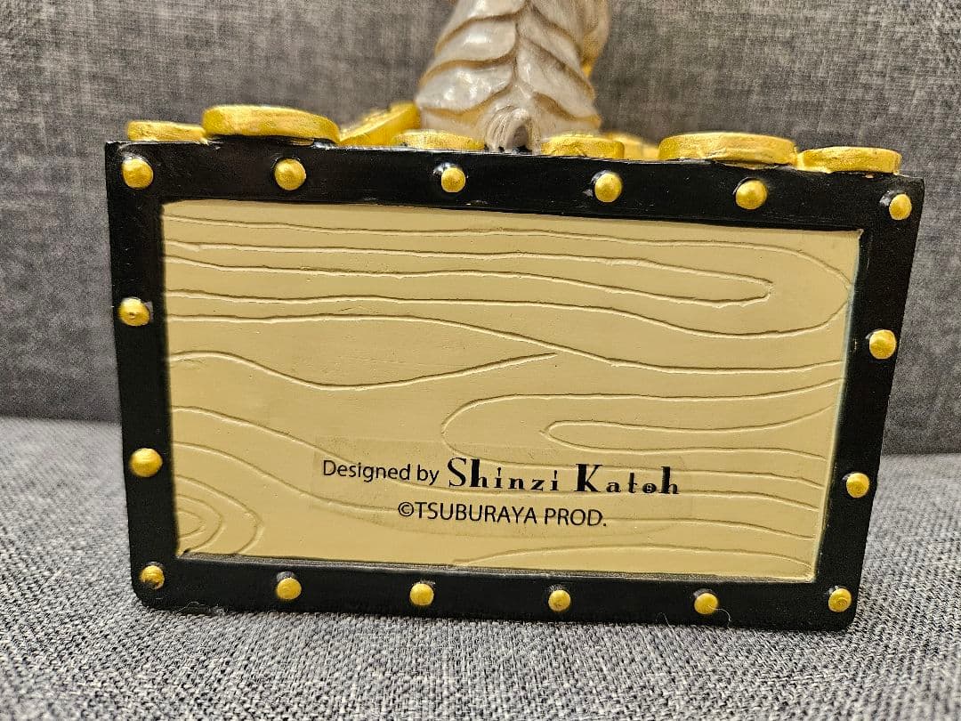 カネゴン　貯金箱　賽銭箱　ウルトラマン　レトロ