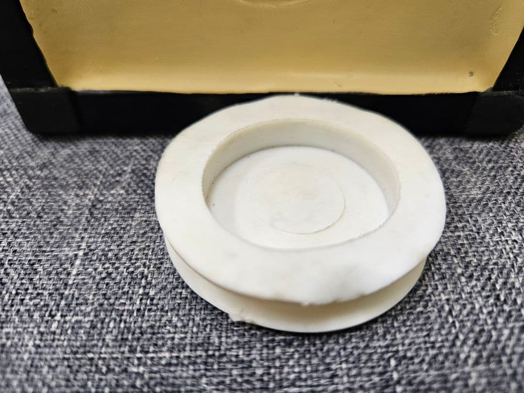 カネゴン　貯金箱　賽銭箱　ウルトラマン　レトロ