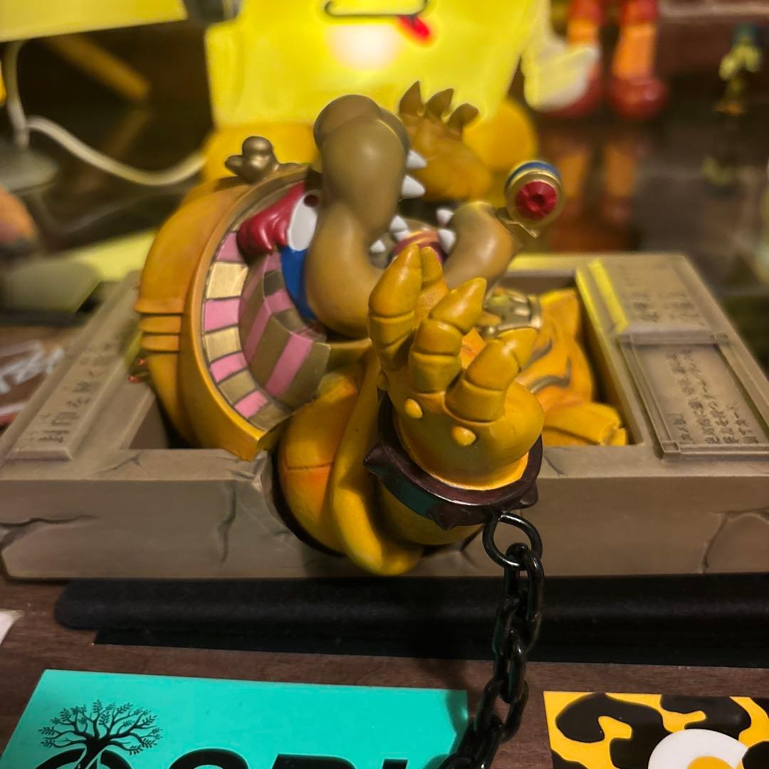 キング・オブ・ブリック　レンガ王　フィギュア　カード　怪獣　アートトイ