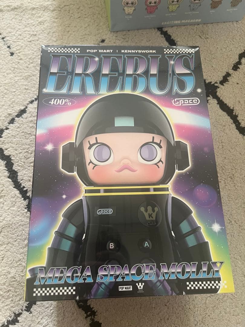 ポップマート MEGA SPACE MOLLY 400% EREBUS - メルカリ