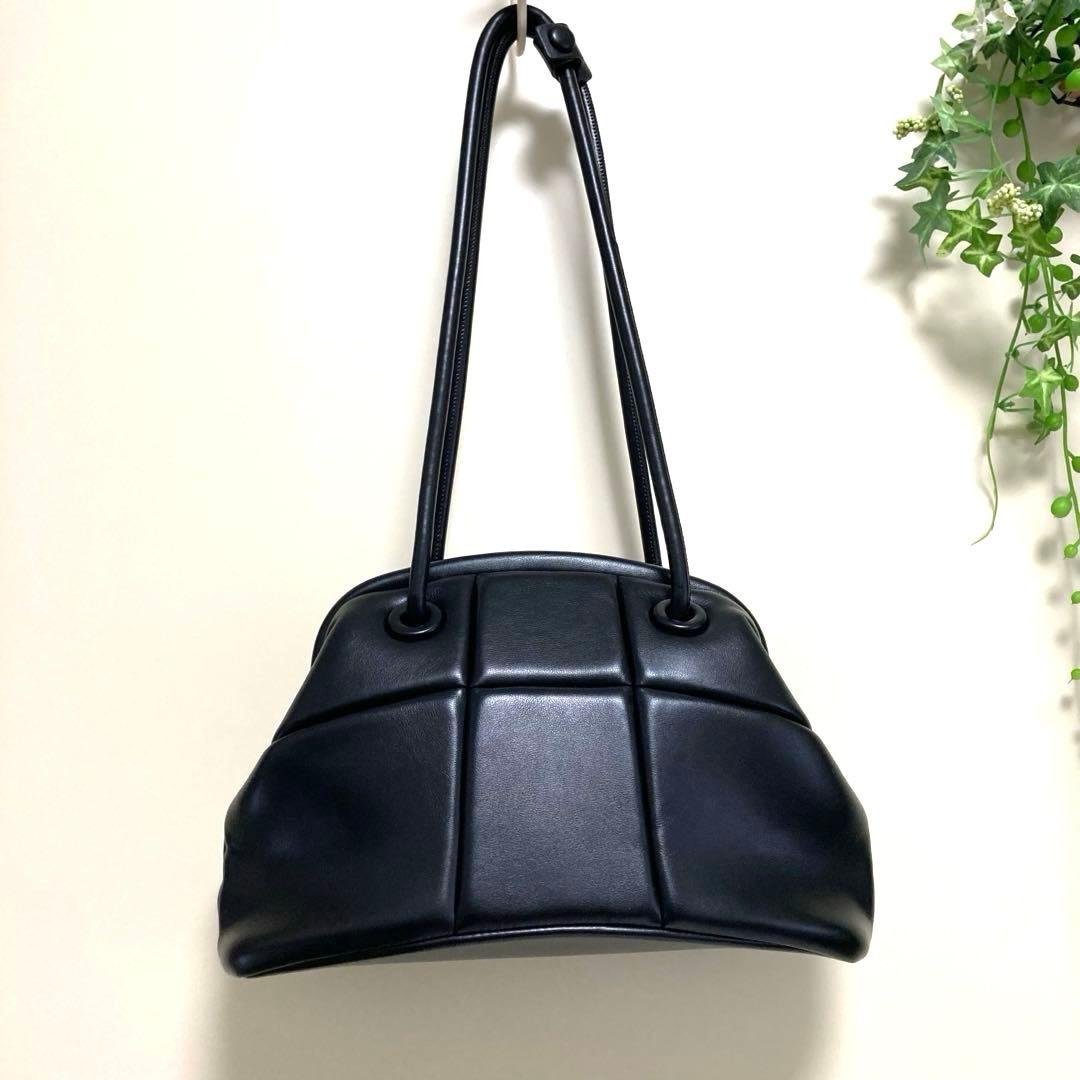 ADD CULUMN　アドカラム　パフブロッキング　がま口　ショルダーバッグ　黒