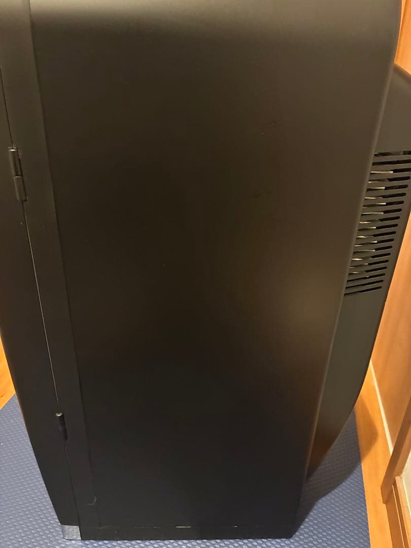 美品 アーモンドアイ 17勝記念 THANKO 俺の自販機 自販機型保冷庫 限定