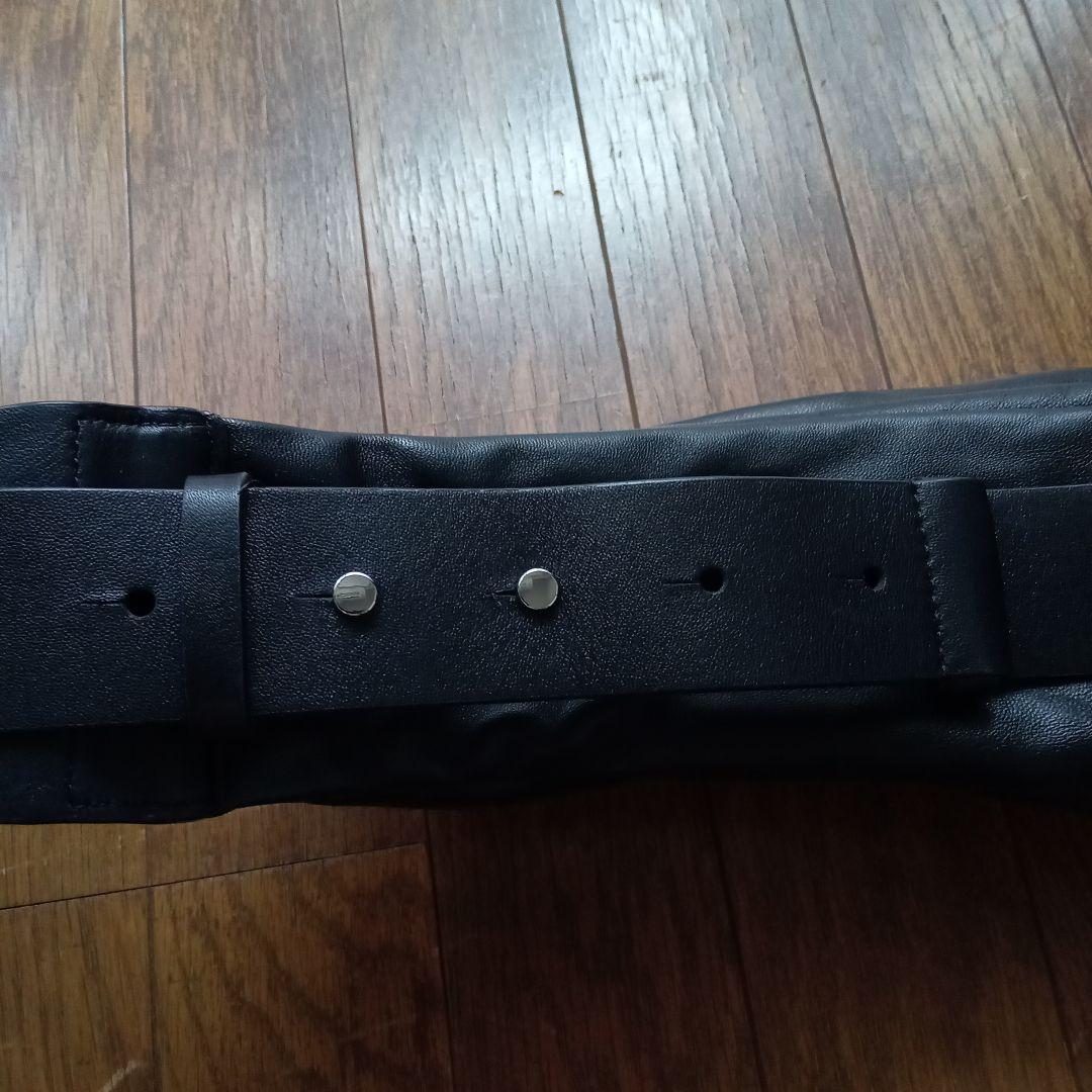 cos レザープリーツベルトバッグ