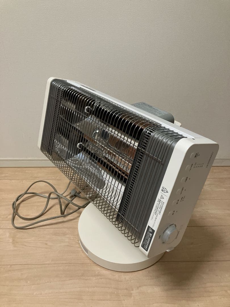 セラムヒート ERFT11XS-W 遠赤外線ヒーター 2020年製 DAIKIN 遠赤外線