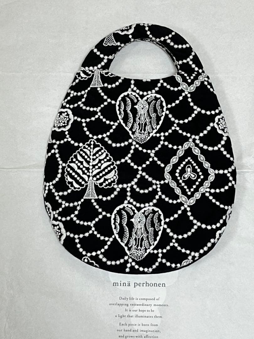 ミナペルホネン forest card うずらバッグ uzura bag 黒×白