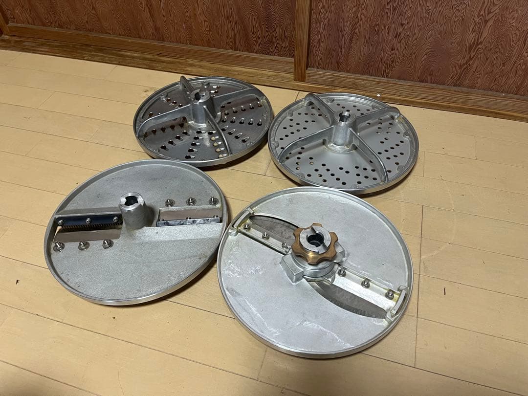 大道 オオミチ 業務用野菜スライサーOMV-300D 100v 4種刃付き動作品