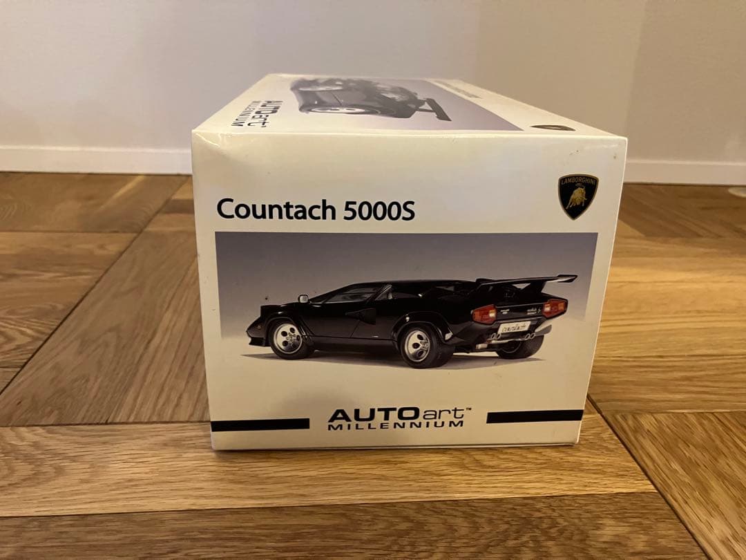未開封 1/18 AUTOart ランボルギーニカウンタック5000S ブラック