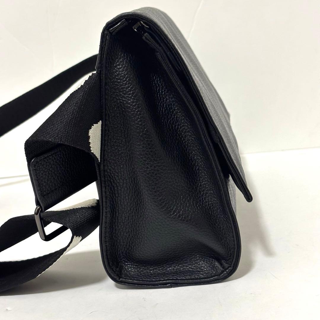 極美品 イアパピヨネ　ワイドテープショルダーバッグ　ボディバッグ　ダルメシアン