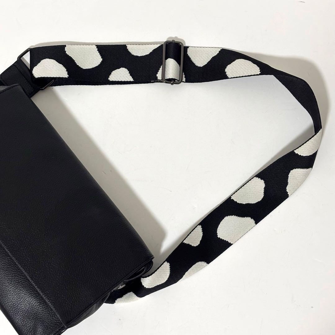 極美品 イアパピヨネ　ワイドテープショルダーバッグ　ボディバッグ　ダルメシアン