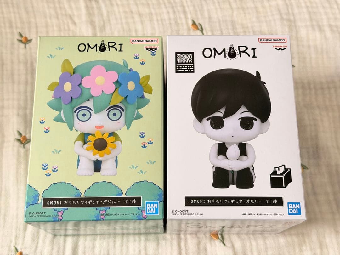 OMORI バジル オモリ おすわりフィギュア 2体セット - メルカリ