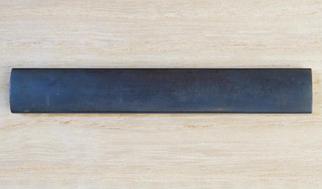 【赤銅魚子地 高肉彫 鍍金 銀象嵌 椿樹小鳥図小柄】 鍔 鐔 小柄 刀装具 骨董