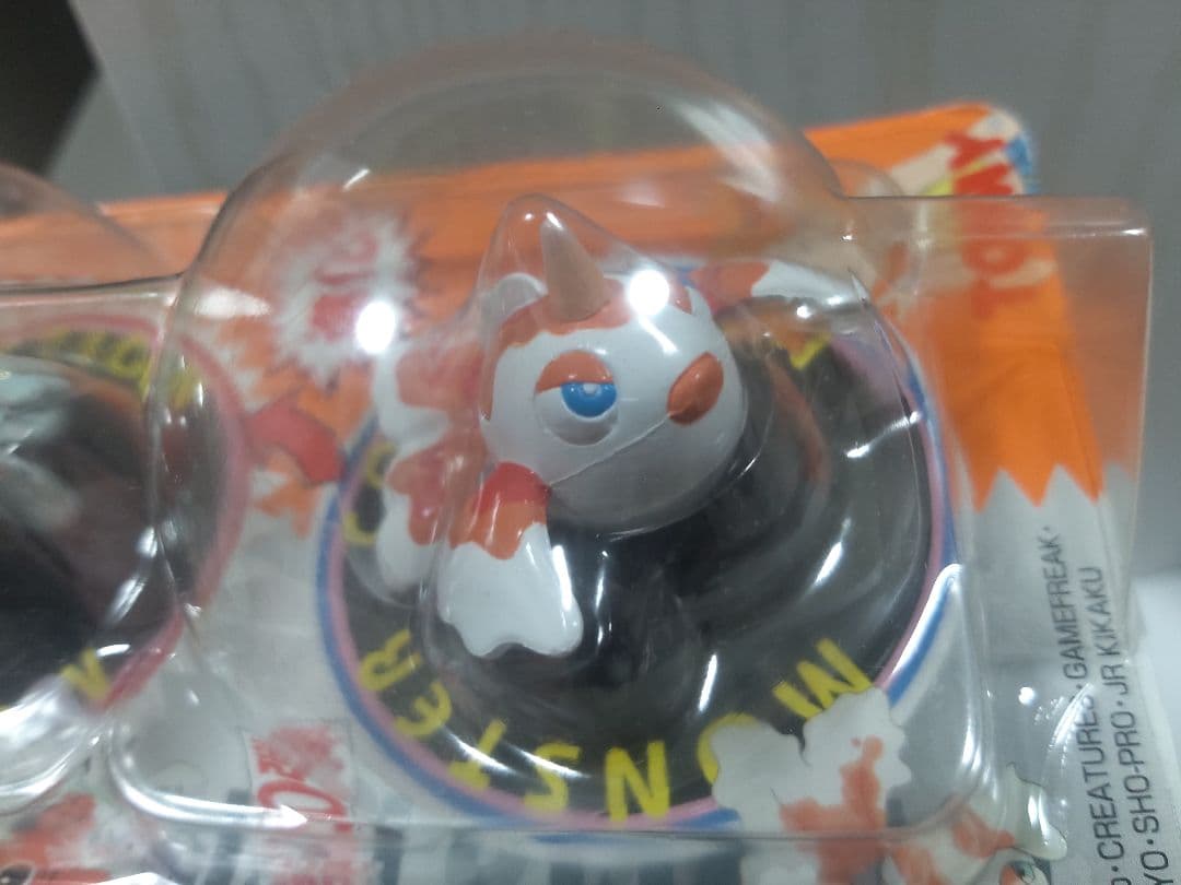 ポケモン モンコレ アズマオウ トサキント 未開封