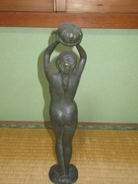 本物 美品 1970年代◆ブロンズ像 彫刻家 五十嵐芳三『王冠を掲げる裸婦』