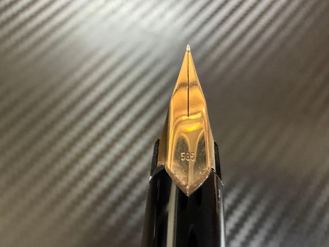 未使用に近い 吸入式 モンブラン No.221 ブラック EF 極細字 万年筆