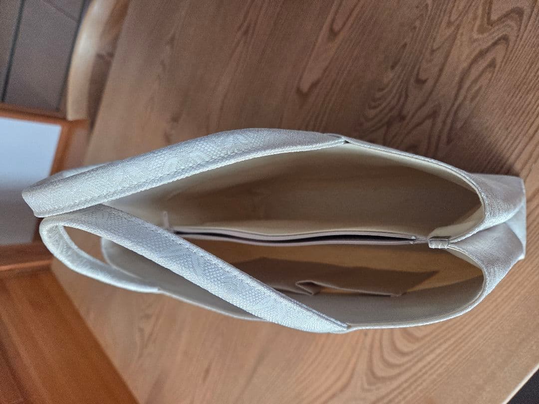 和装トートバッグ A4 銀地 飾り襷花菱文 着物用サブバッグ 正絹帯地