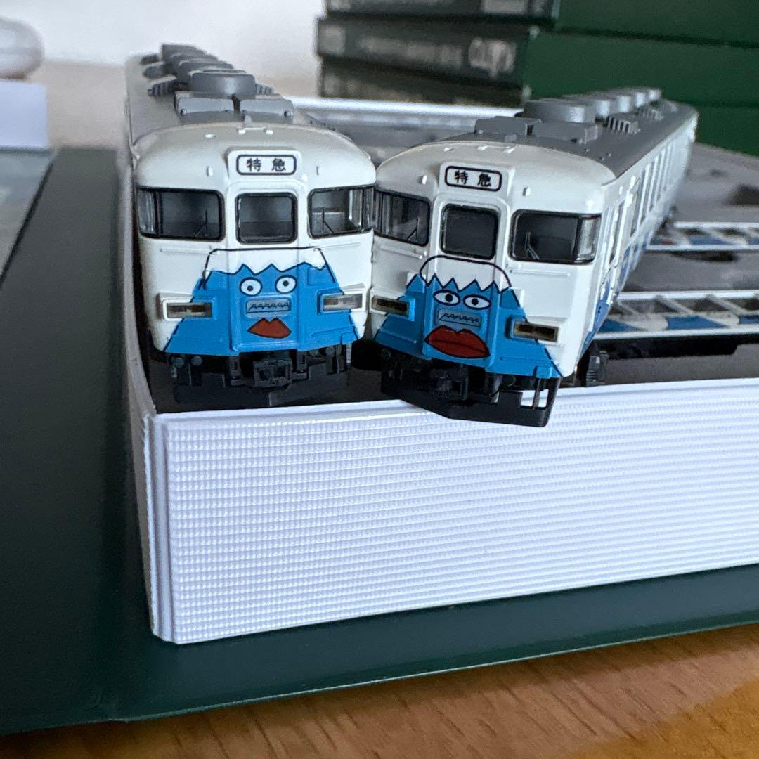 新同】KATO 10-238 富士急行2000系「フジサン特急」6両セット② - メルカリ