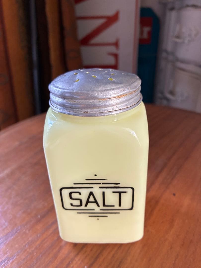 アンティーク マッキー カスタード ミルクガラス シェイカー 調味料入