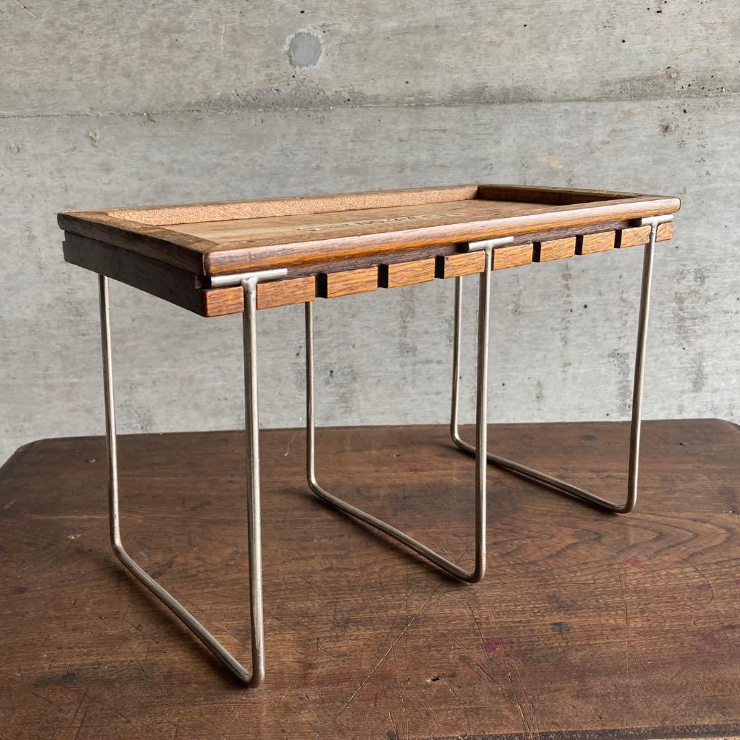 古い味のある本棚 書類 飾り台 スタンド ラック 木製 金属 レトロ